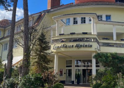 Außenansicht des Gebäudes Landhaus Alpinia